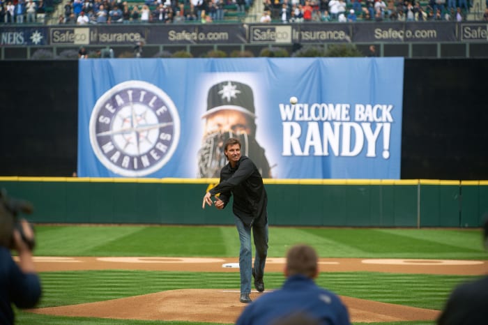 2010-Randy-Johnson-077599250.jpg